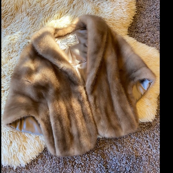 Vintage Mink Fur stole/shrug - Picture 7 of 7